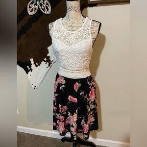 Papaya White Lace Floral Dress